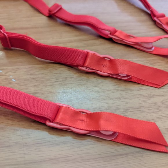 Victoria's Secret red Garter Belt M/L💥PRICE DROP💥 - Picture 7 of 9